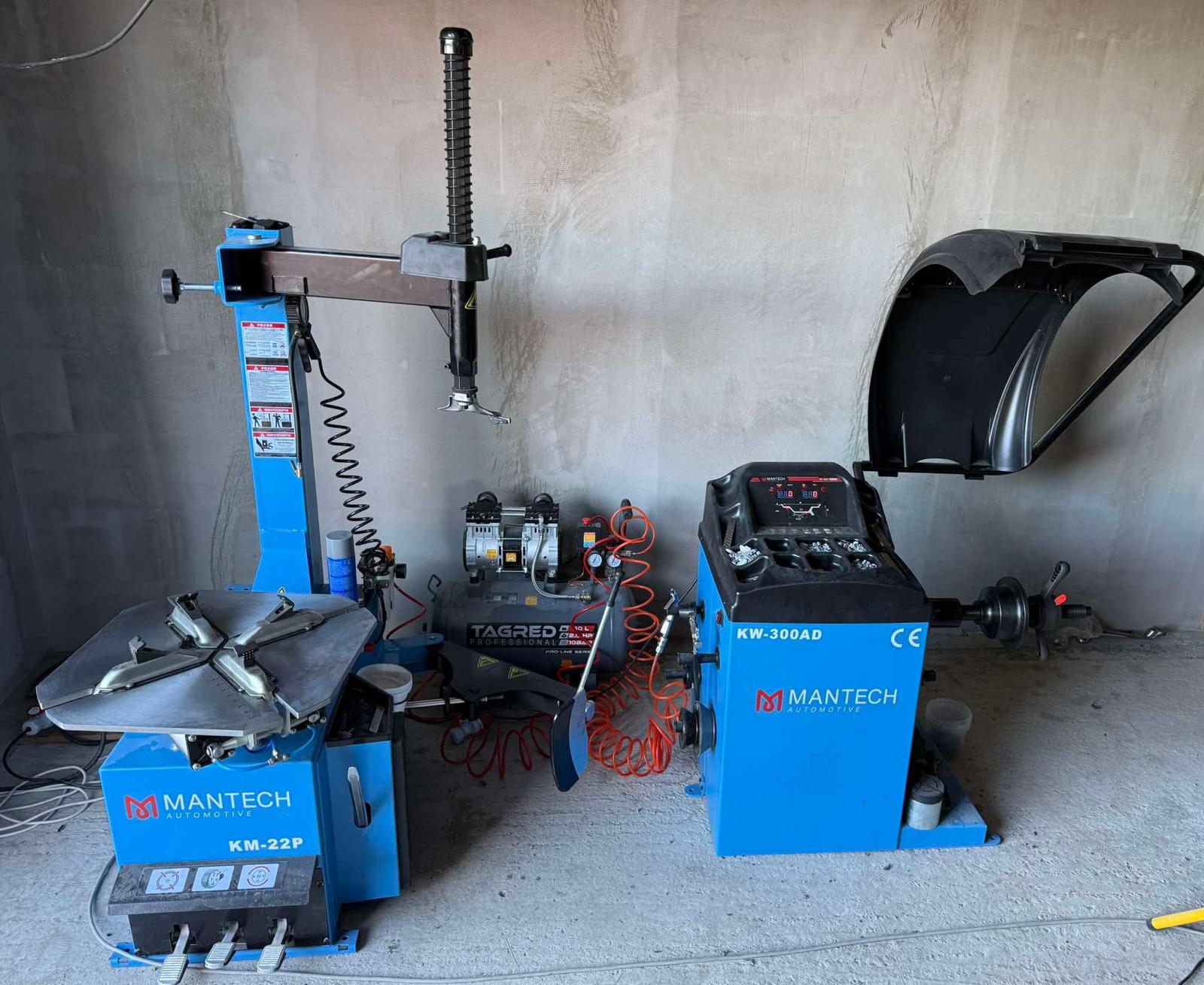 Pneuservis s prezúvačkou KM-22P a vyvažovačkou KW-300AD
